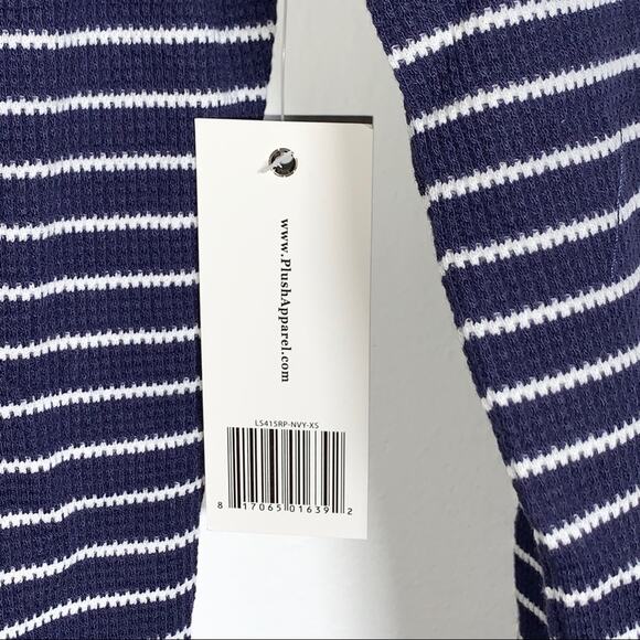 NWT REVOLVE Plush one piece navy and white pajamas long sleeve shorts size xs - Picture 7 of 9